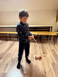 photo séjour trappeur enfant diabolo