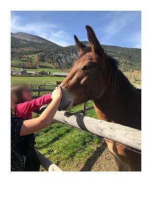 photo polaroid enfant cheval photo polaroid enfant cheval